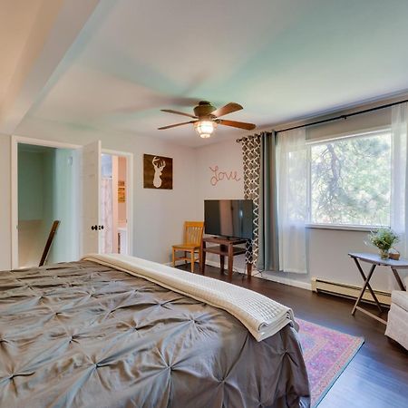 Stunning Golden Home With Deck About 35 Mi To Denver! Εξωτερικό φωτογραφία