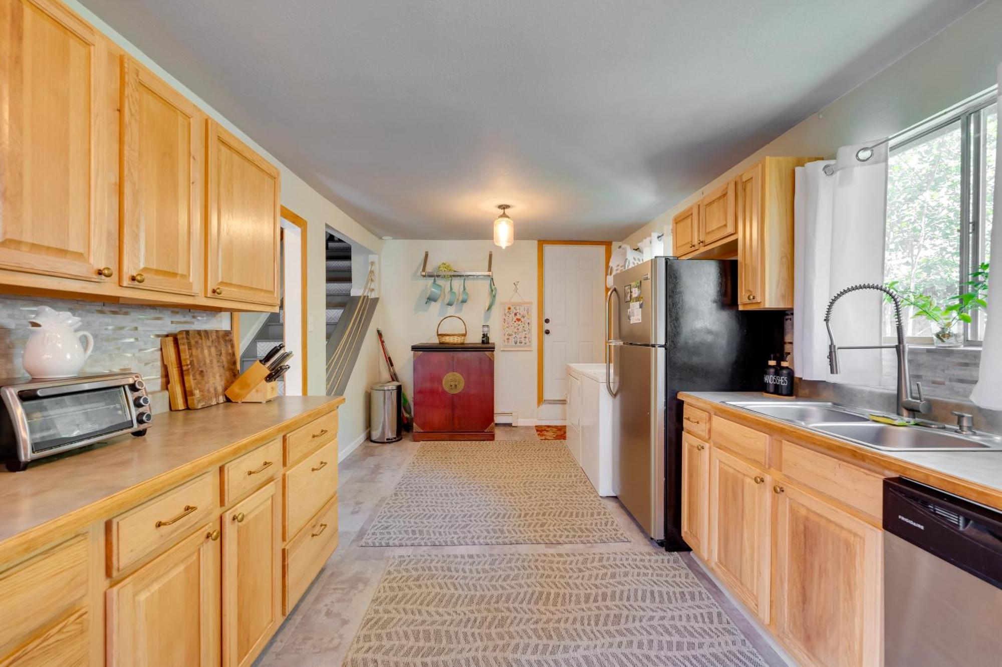 Stunning Golden Home With Deck About 35 Mi To Denver! Εξωτερικό φωτογραφία