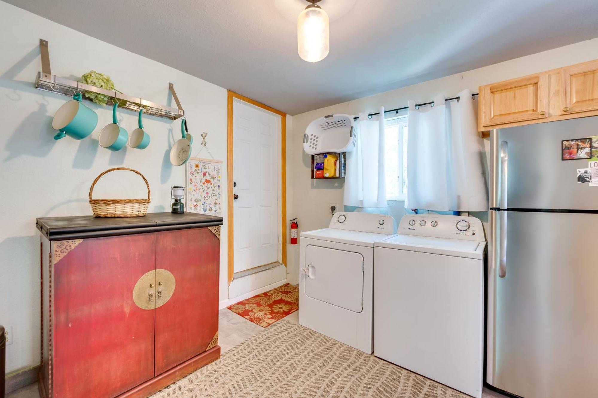 Stunning Golden Home With Deck About 35 Mi To Denver! Εξωτερικό φωτογραφία