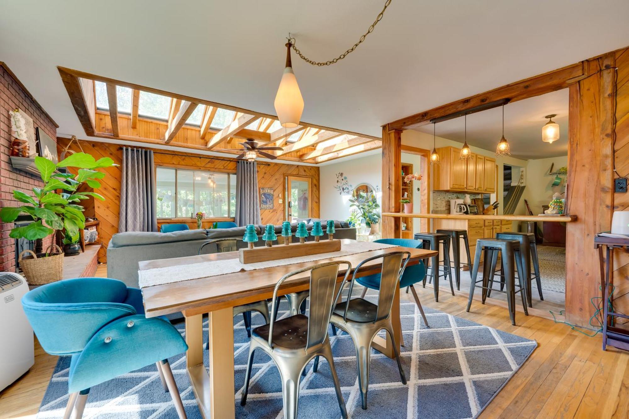Stunning Golden Home With Deck About 35 Mi To Denver! Εξωτερικό φωτογραφία