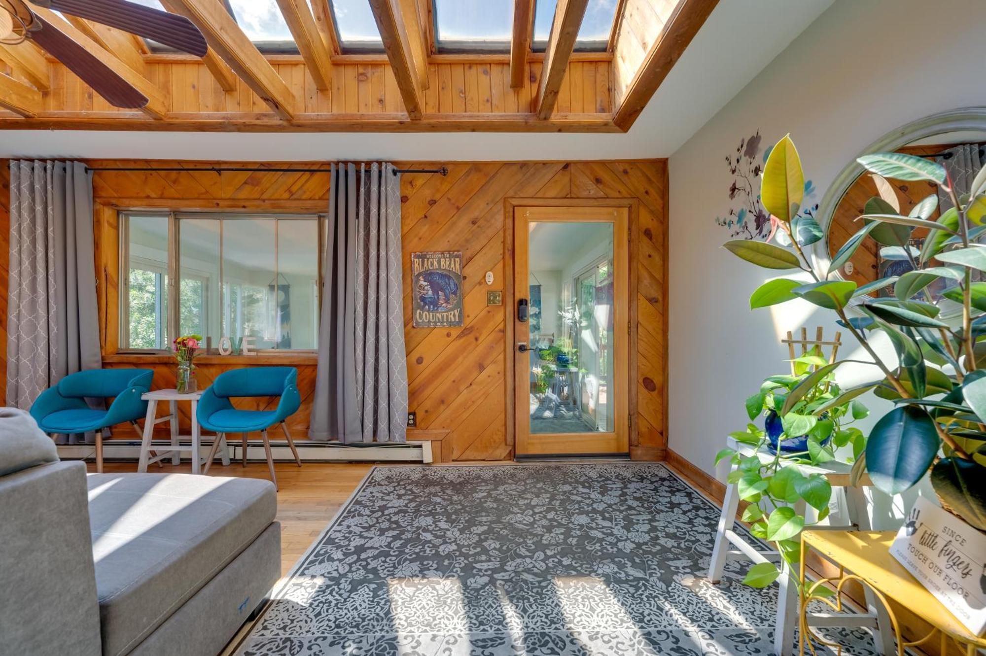 Stunning Golden Home With Deck About 35 Mi To Denver! Εξωτερικό φωτογραφία